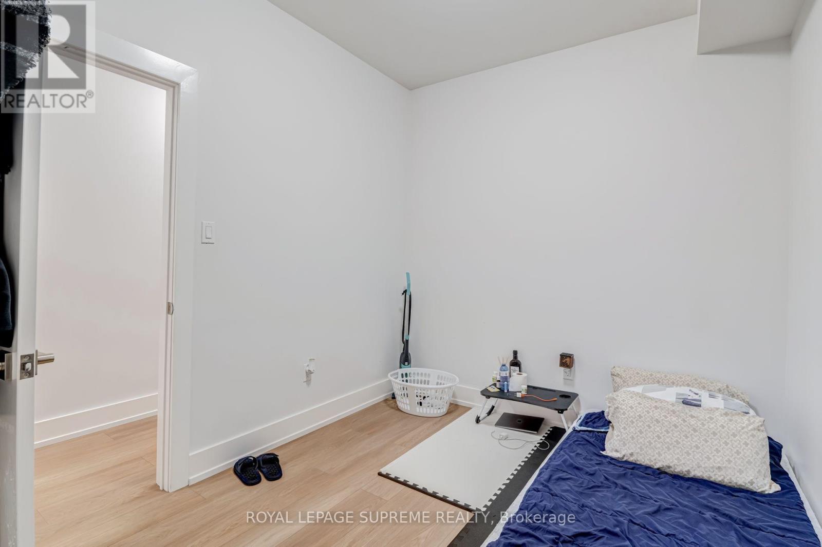 2 - 97 Bernice Crescent, Toronto, Ontario  M6N 1W7 - Photo 12 - W13872852