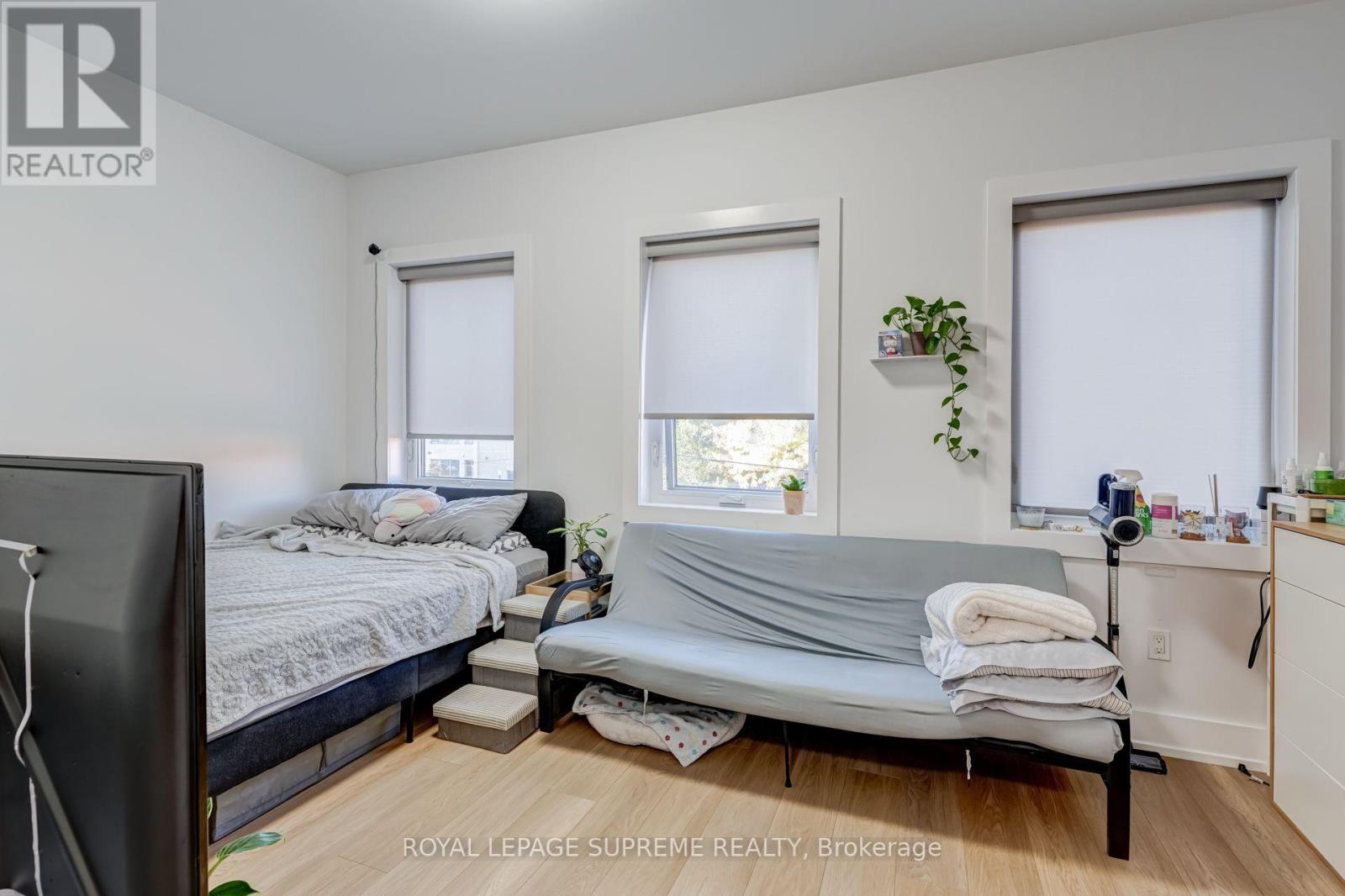 2 - 97 Bernice Crescent, Toronto, Ontario  M6N 1W7 - Photo 13 - W13872852