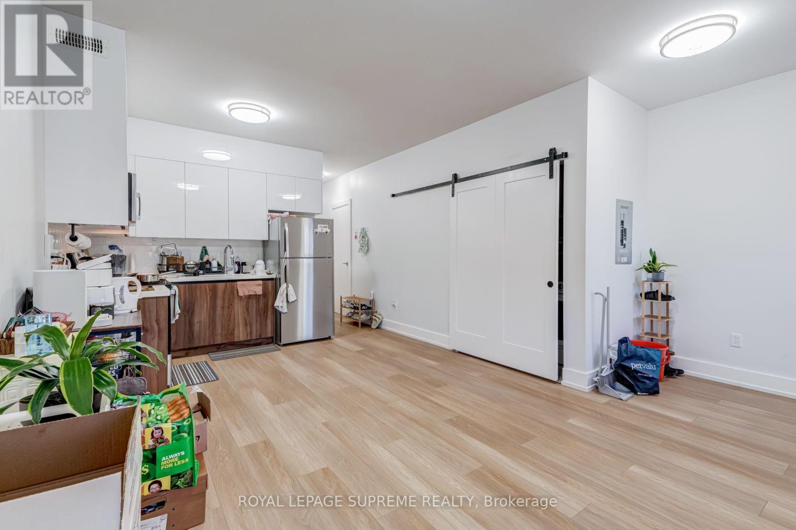 2 - 97 Bernice Crescent, Toronto, Ontario  M6N 1W7 - Photo 4 - W13872852