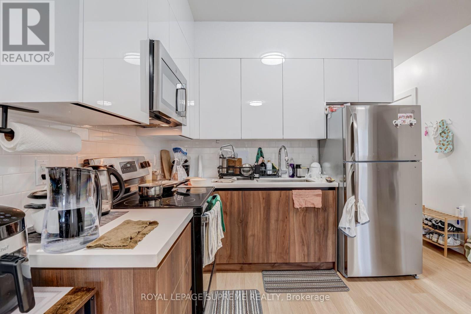 2 - 97 BERNICE CRESCENT