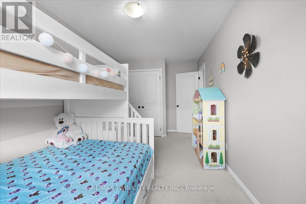 72 Meadowridge Street, Kitchener, Ontario  N2P 0E2 - Photo 30 - X13872790