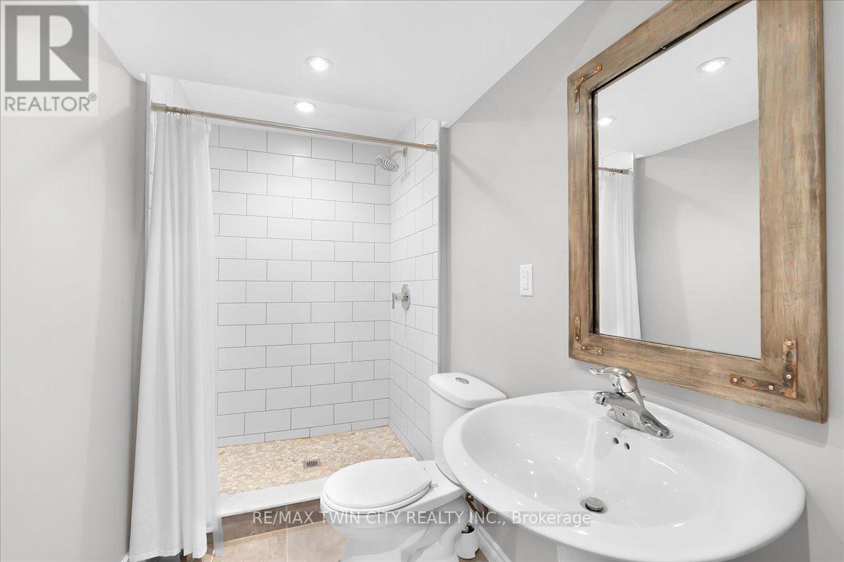 72 Meadowridge Street, Kitchener, Ontario  N2P 0E2 - Photo 35 - X13872790