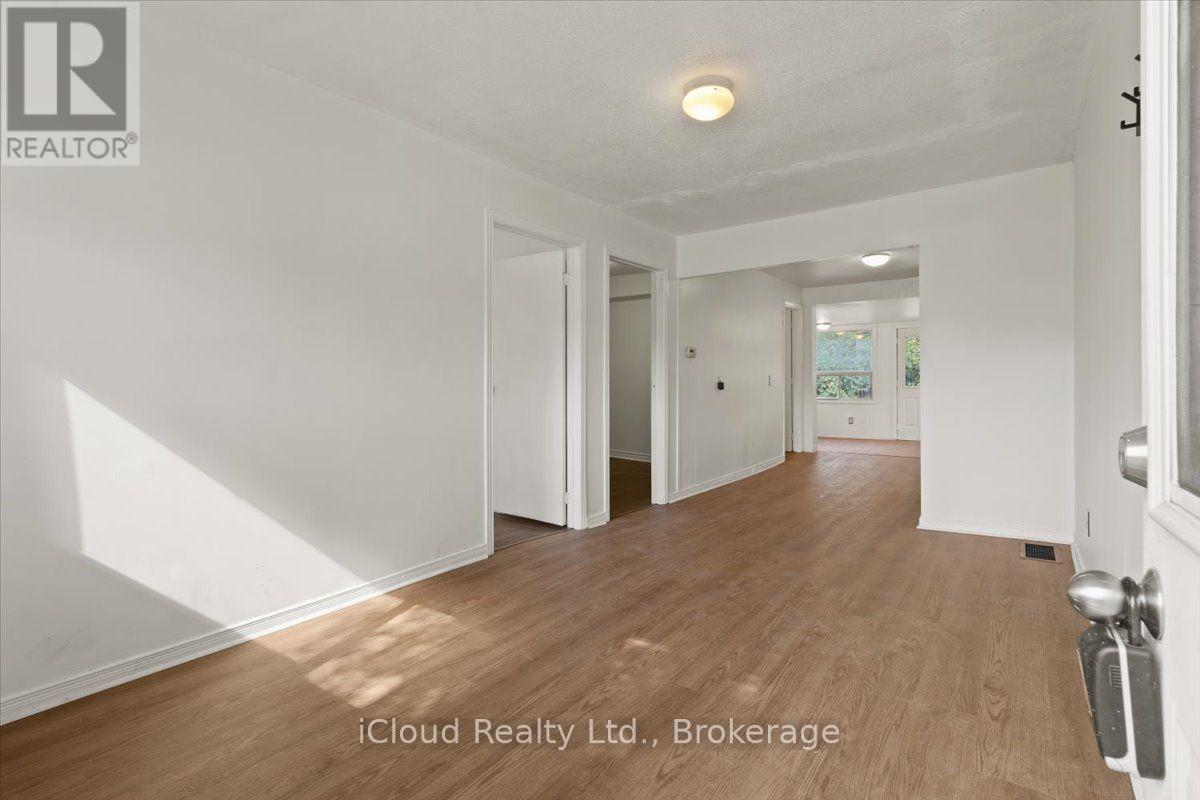 29 Biggar Avenue, Hamilton, Ontario  L8L 3Z3 - Photo 3 - X13872820