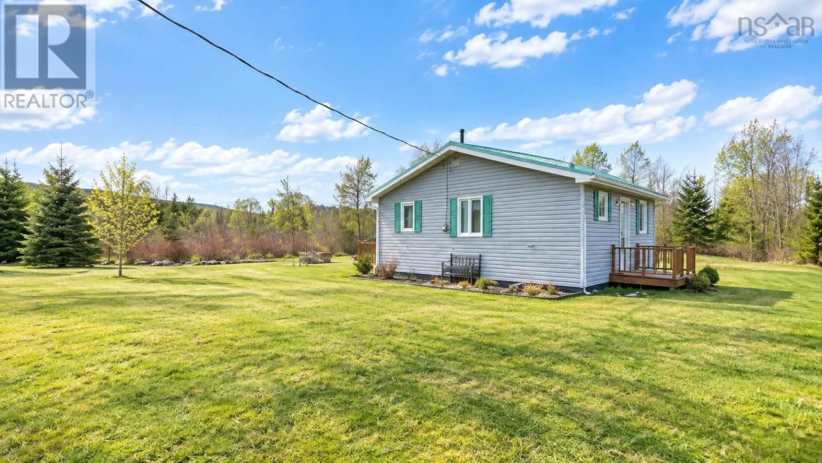 296 Valley Road, Westchester, Nova Scotia  B0M 1M0 - Photo 3 - 202600961