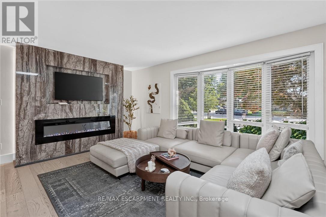 9 Leslie Drive, Hamilton, Ontario  L8G 2P6 - Photo 10 - X13863214