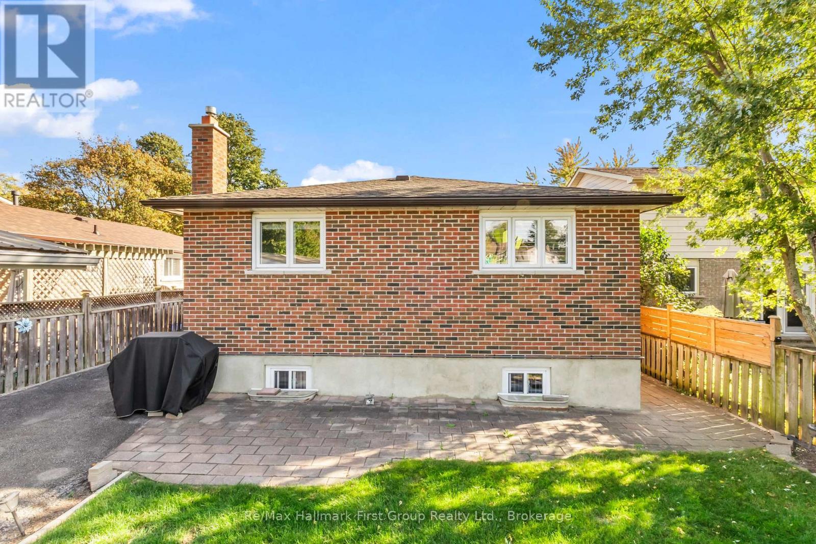 8 Calais Street, Whitby, Ontario  L1N 5M1 - Photo 11 - E13873092