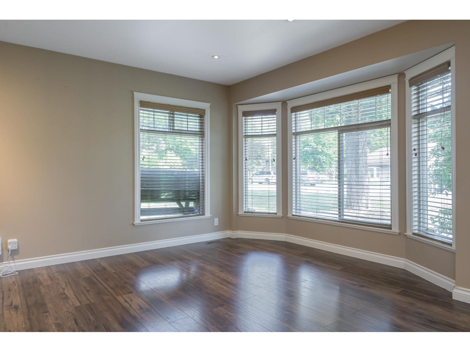14266 Melrose Drive, Surrey, British Columbia  V3R 5R4 - Photo 9 - R3110312