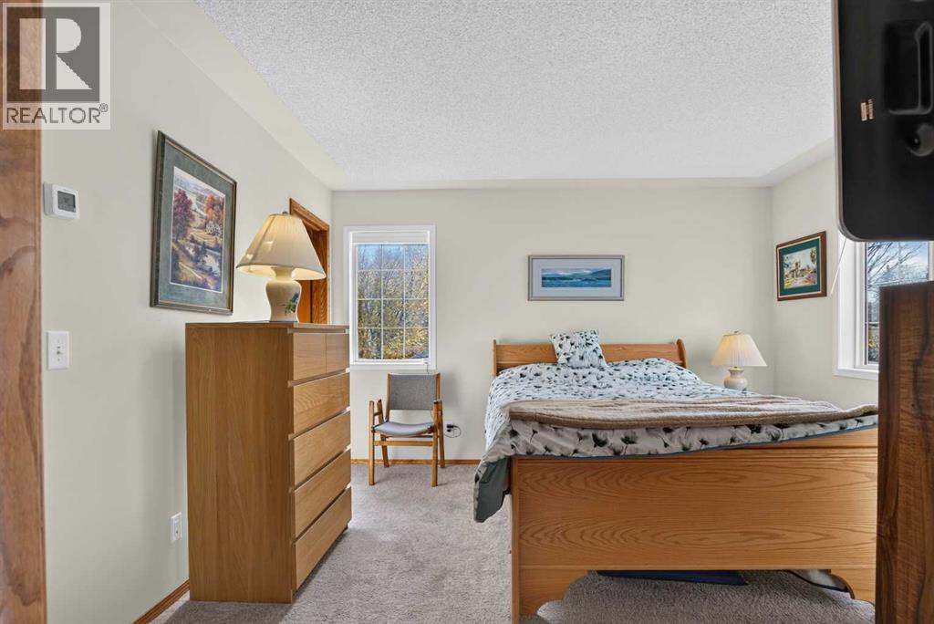 302 Mt Mckenzie Gardens Se, Calgary, Alberta  T2Z 2P9 - Photo 28 - A2350458