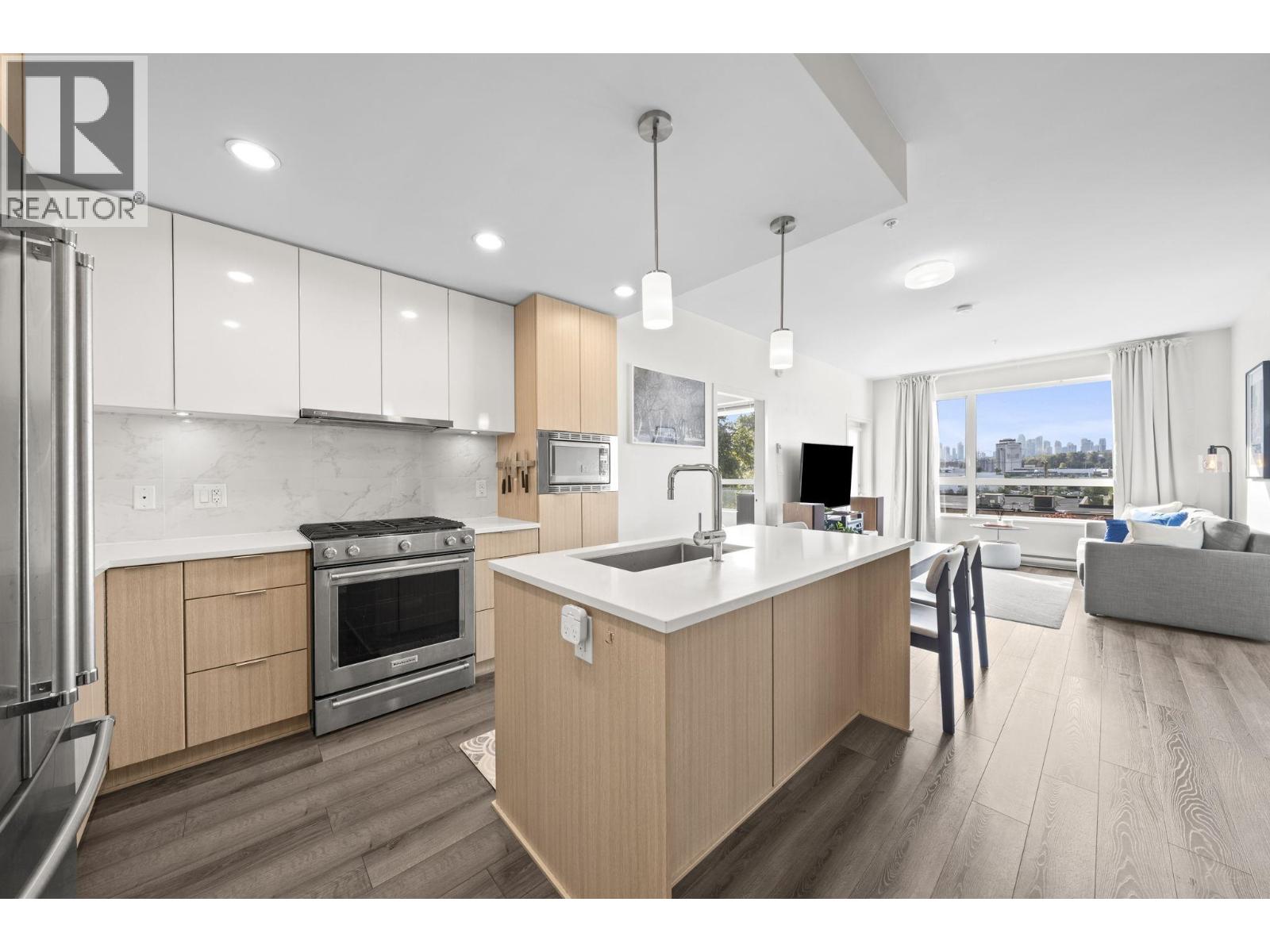 311 2188 MADISON AVENUE