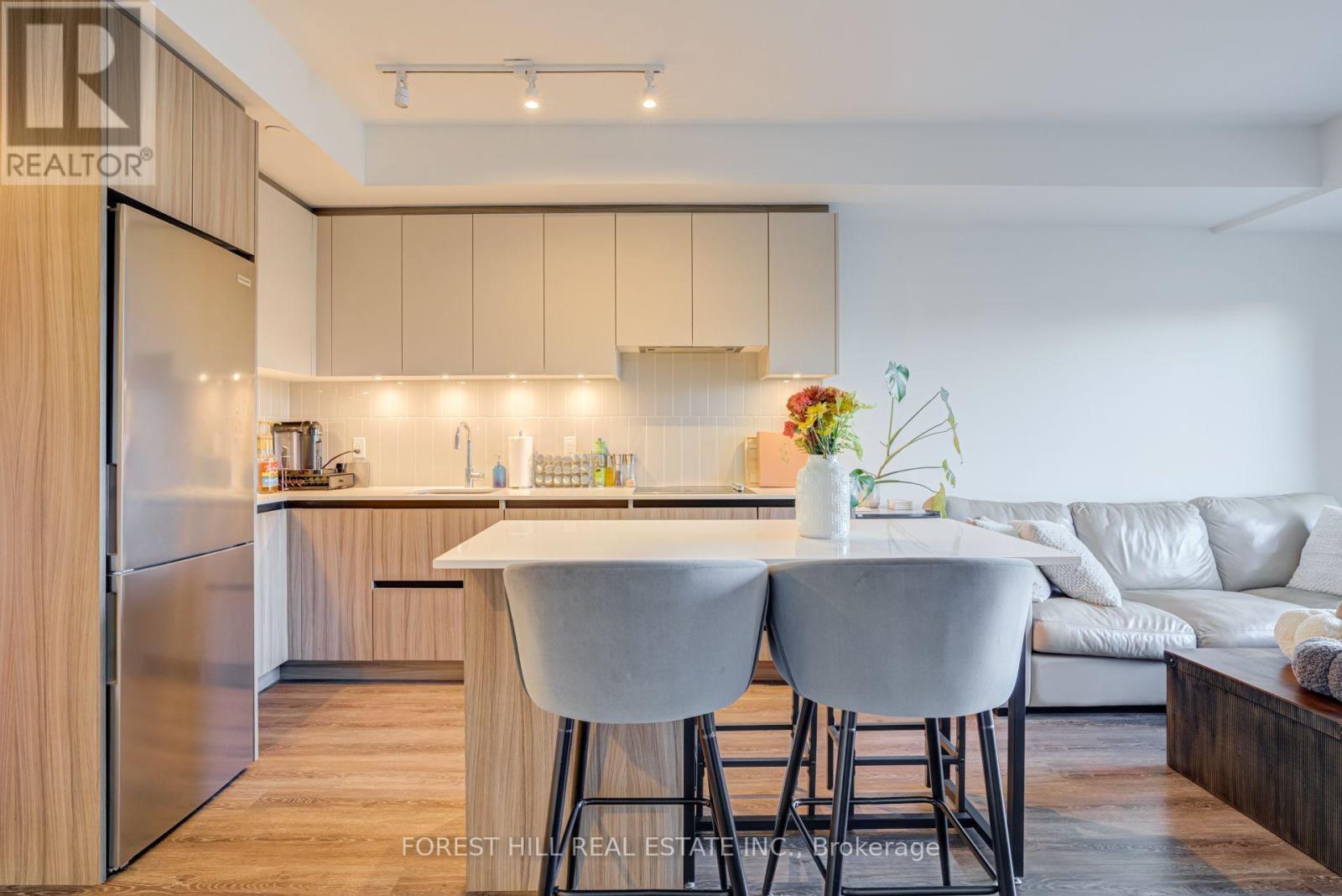 217 - 8 Beverley Glen Boulevard, Vaughan, Ontario  L4J 0L5 - Photo 8 - N13872944