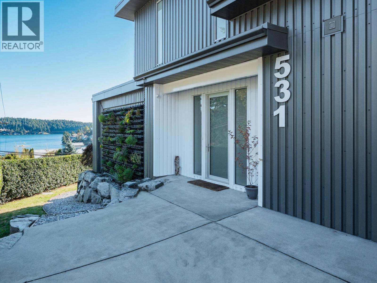 531 S Fletcher Road, Gibsons, British Columbia  V0N 1V9 - Photo 36 - R3173402