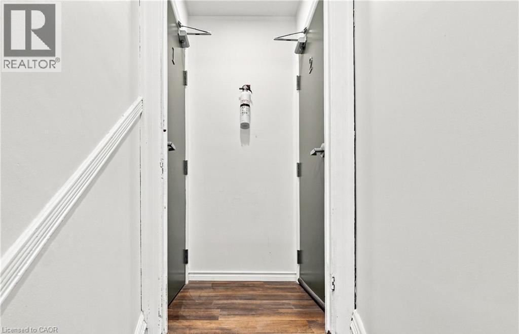 39 Garfield Avenue S Unit# 1, Hamilton, Ontario  L8M 2R9 - Photo 3 - 40869639