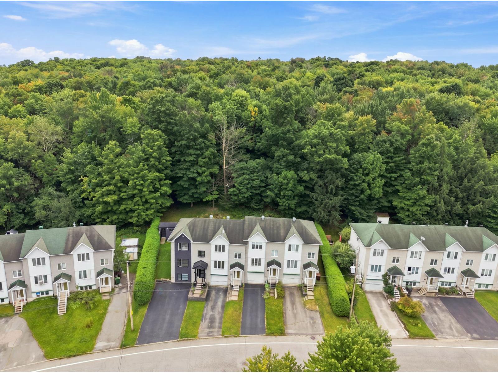142 Rue Darche Sherbrooke (Les Nations) Quebec Canada J1H6K7 4