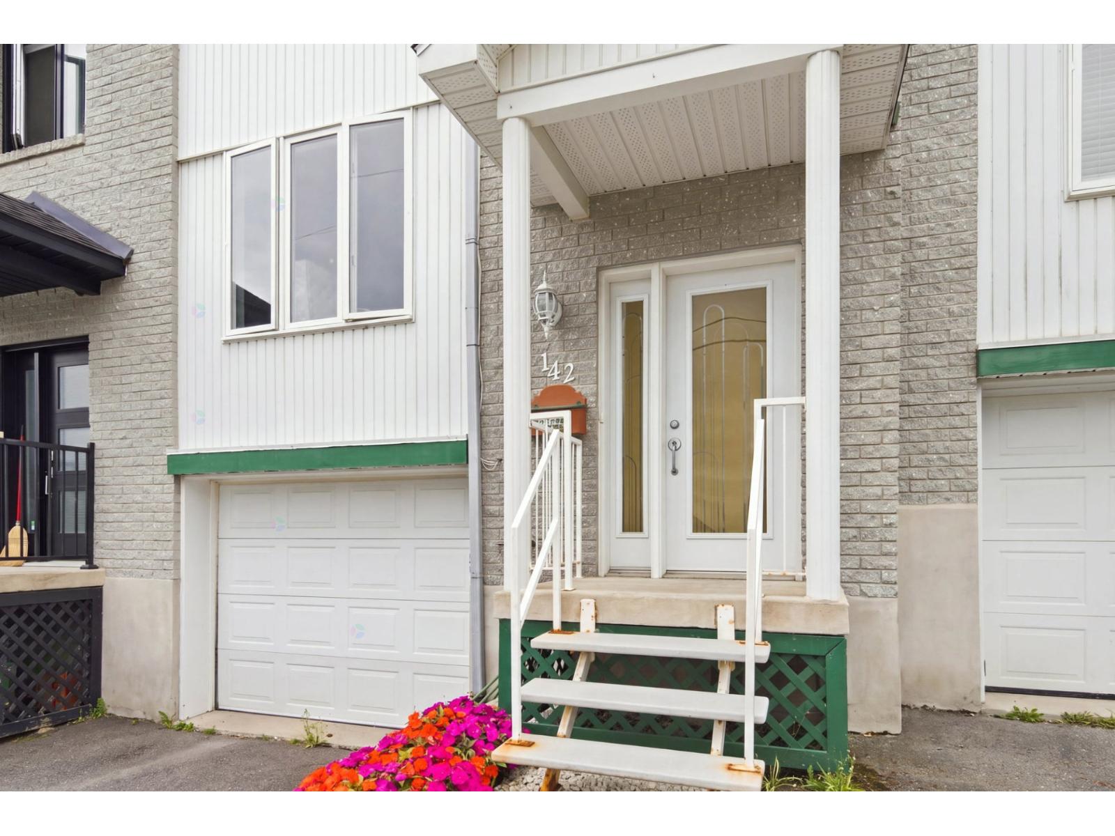 142 Rue Darche Sherbrooke (Les Nations) Quebec Canada J1H6K7 5