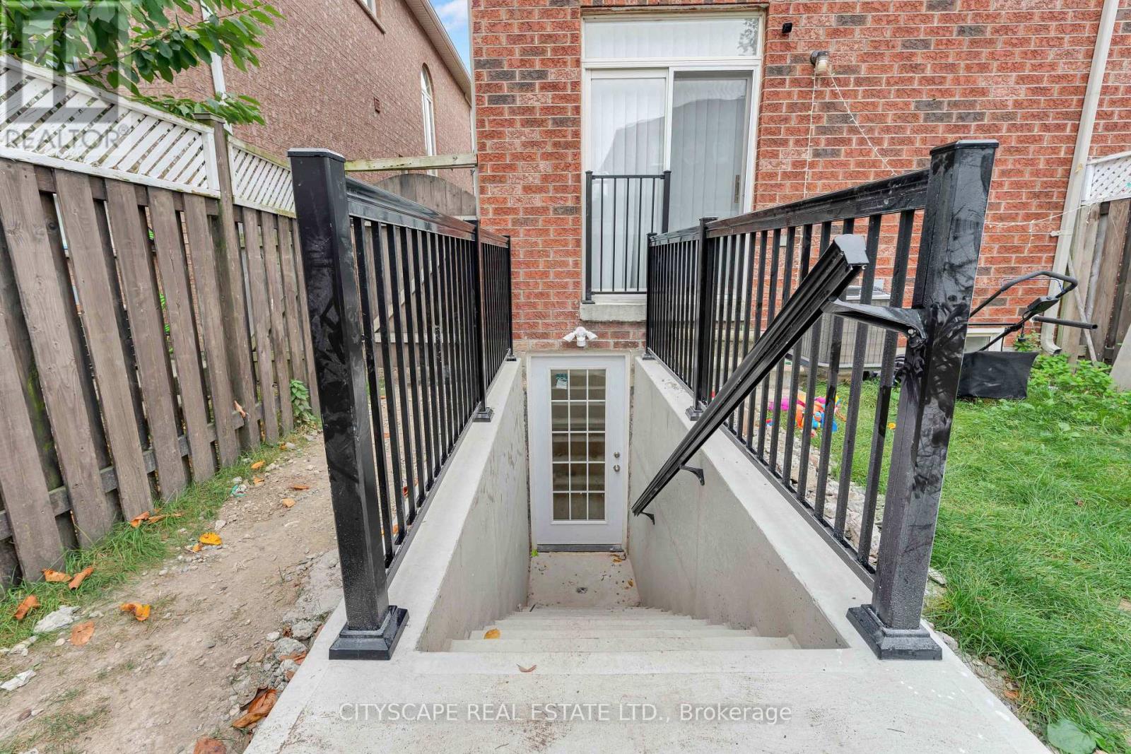Bsmt - 5623 Longboat Avenue, Mississauga, Ontario  L5M 7E5 - Photo 28 - W13872990
