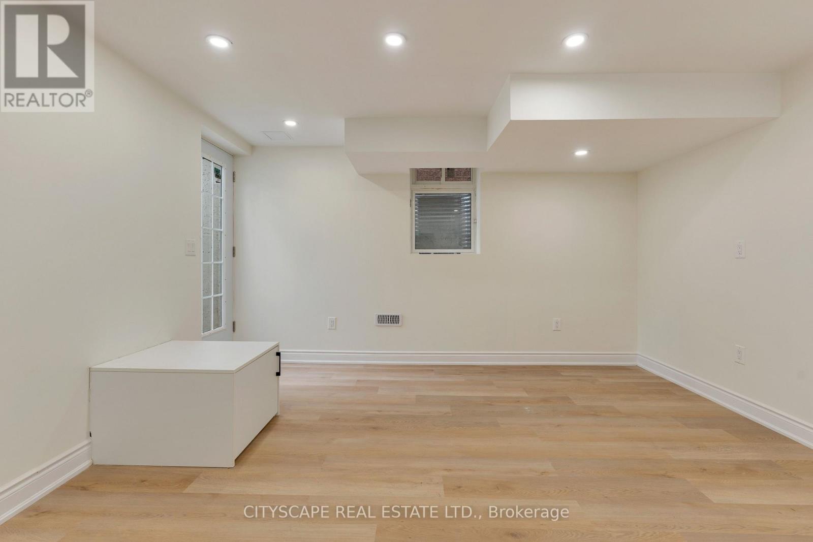 Bsmt - 5623 Longboat Avenue, Mississauga, Ontario L5M 7E5 - Photo 3 - W13872990