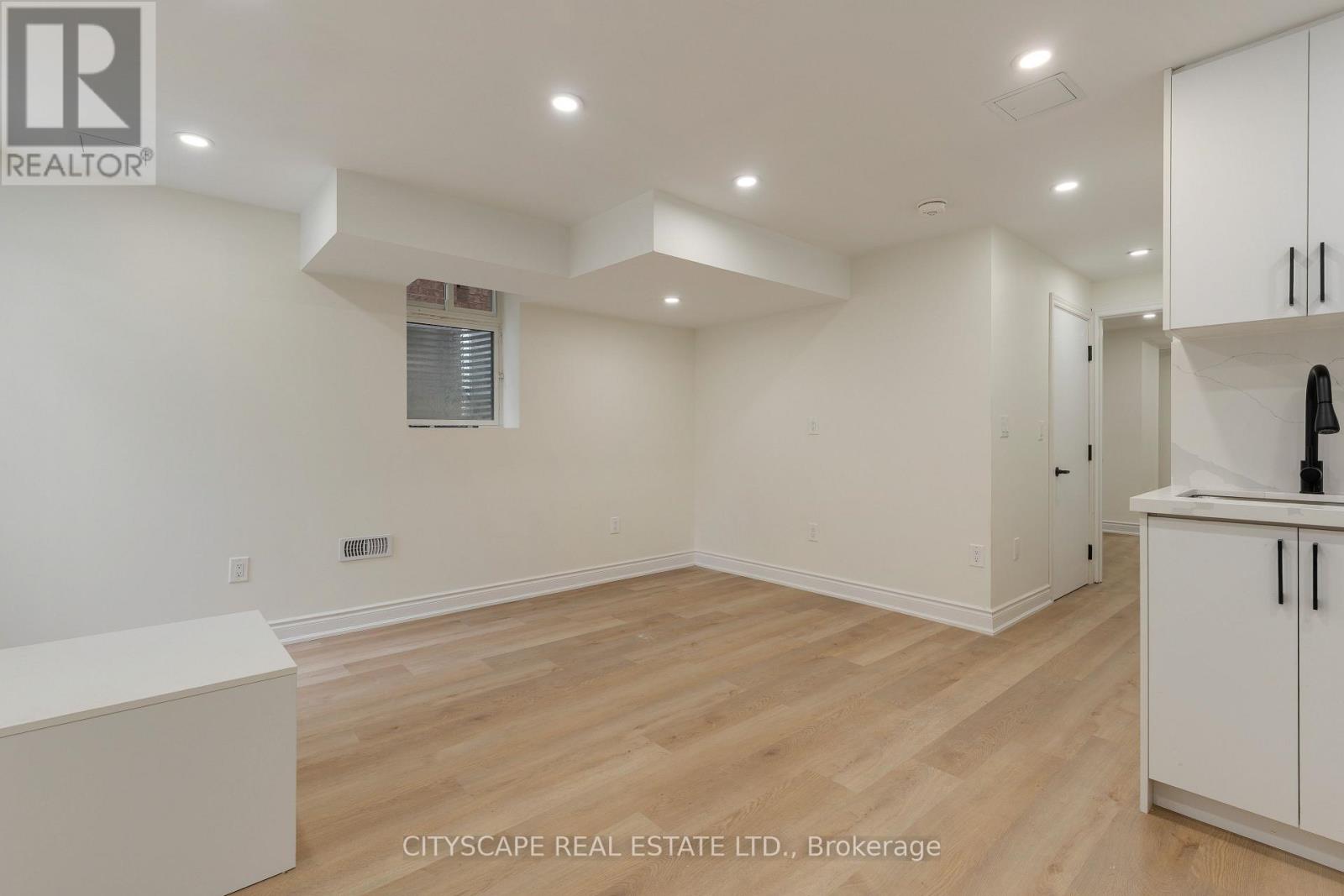 Bsmt - 5623 Longboat Avenue, Mississauga, Ontario L5M 7E5 - Photo 4 - W13872990