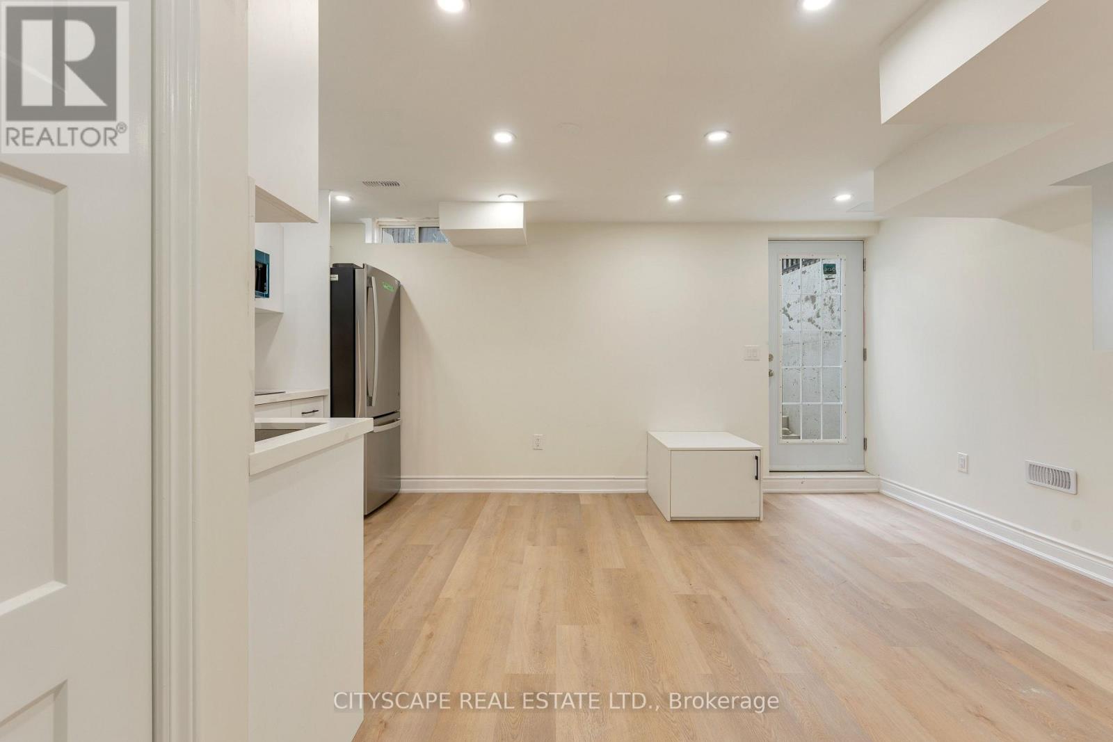 Bsmt - 5623 Longboat Avenue, Mississauga, Ontario L5M 7E5 - Photo 6 - W13872990