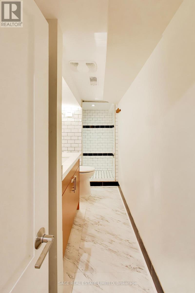 Main - 32 Castleton Avenue, Toronto, Ontario  M6N 3Z5 - Photo 23 - W13873048