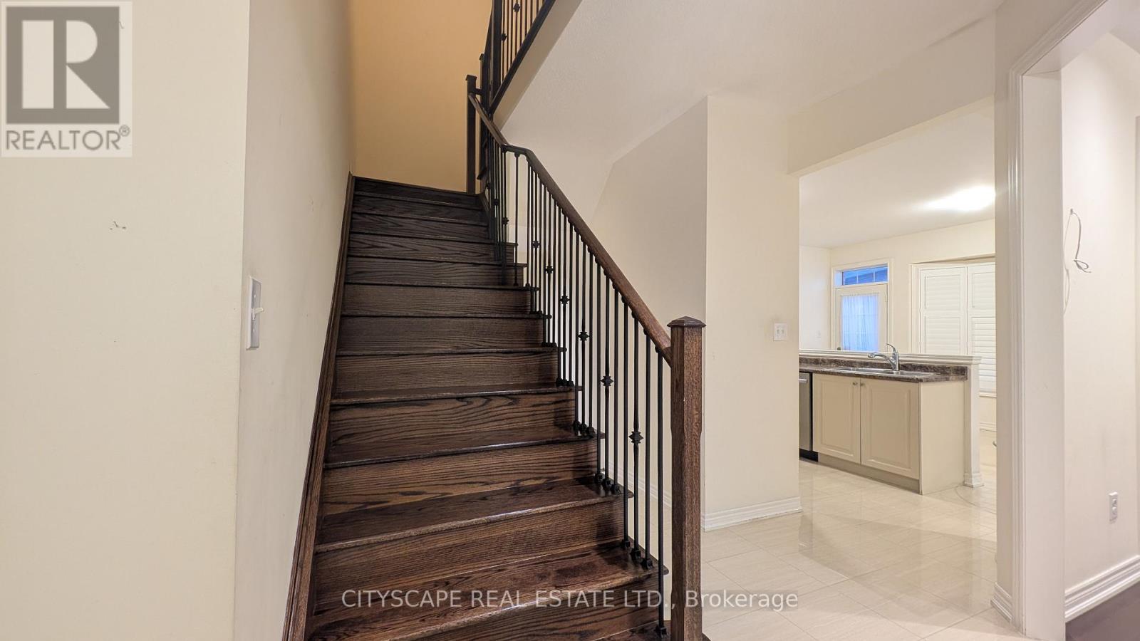 5567 Oscar Peterson Boulevard, Mississauga, Ontario  L5M 0V6 - Photo 12 - W13873058