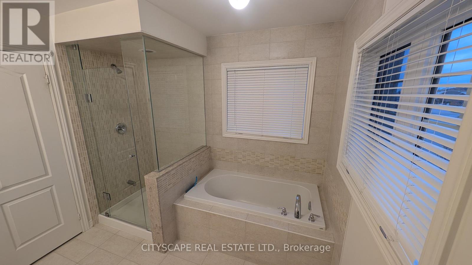 5567 Oscar Peterson Boulevard, Mississauga, Ontario  L5M 0V6 - Photo 18 - W13873058