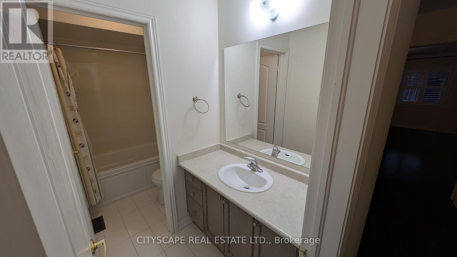 5567 Oscar Peterson Boulevard, Mississauga, Ontario  L5M 0V6 - Photo 21 - W13873058