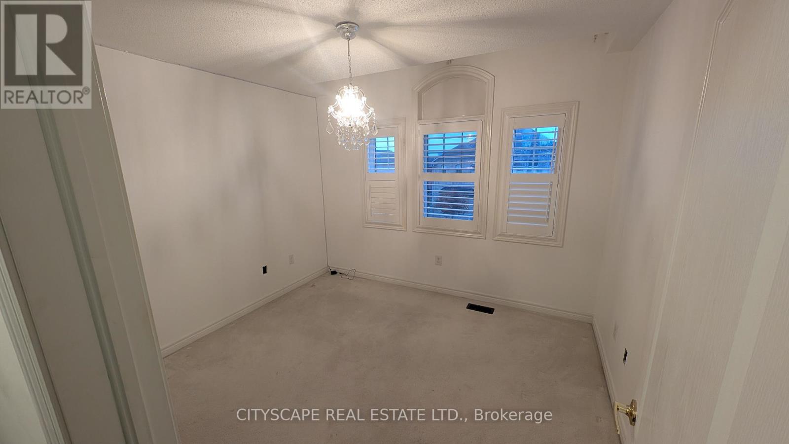 5567 Oscar Peterson Boulevard, Mississauga, Ontario  L5M 0V6 - Photo 23 - W13873058