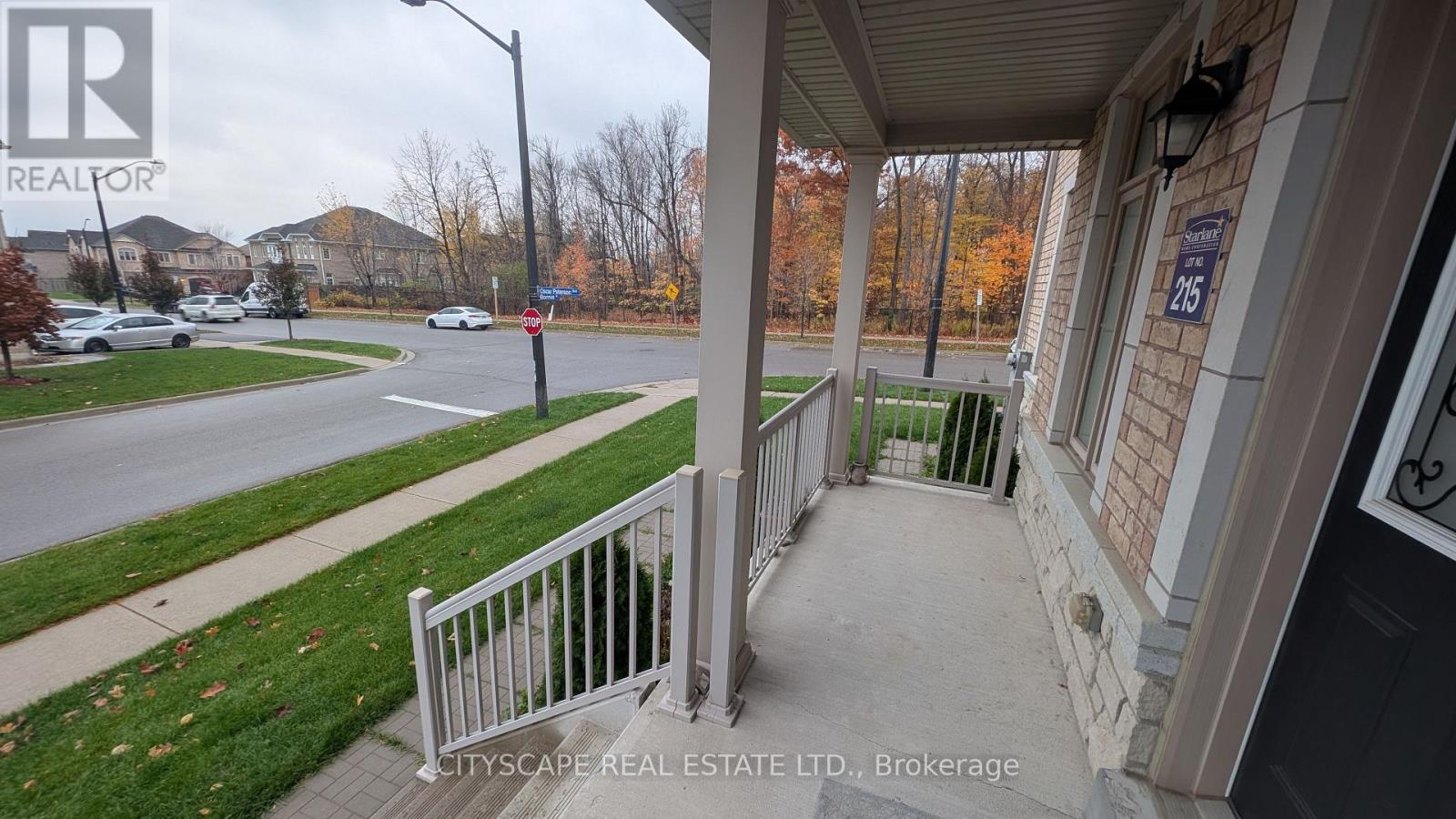 5567 Oscar Peterson Boulevard, Mississauga, Ontario  L5M 0V6 - Photo 4 - W13873058