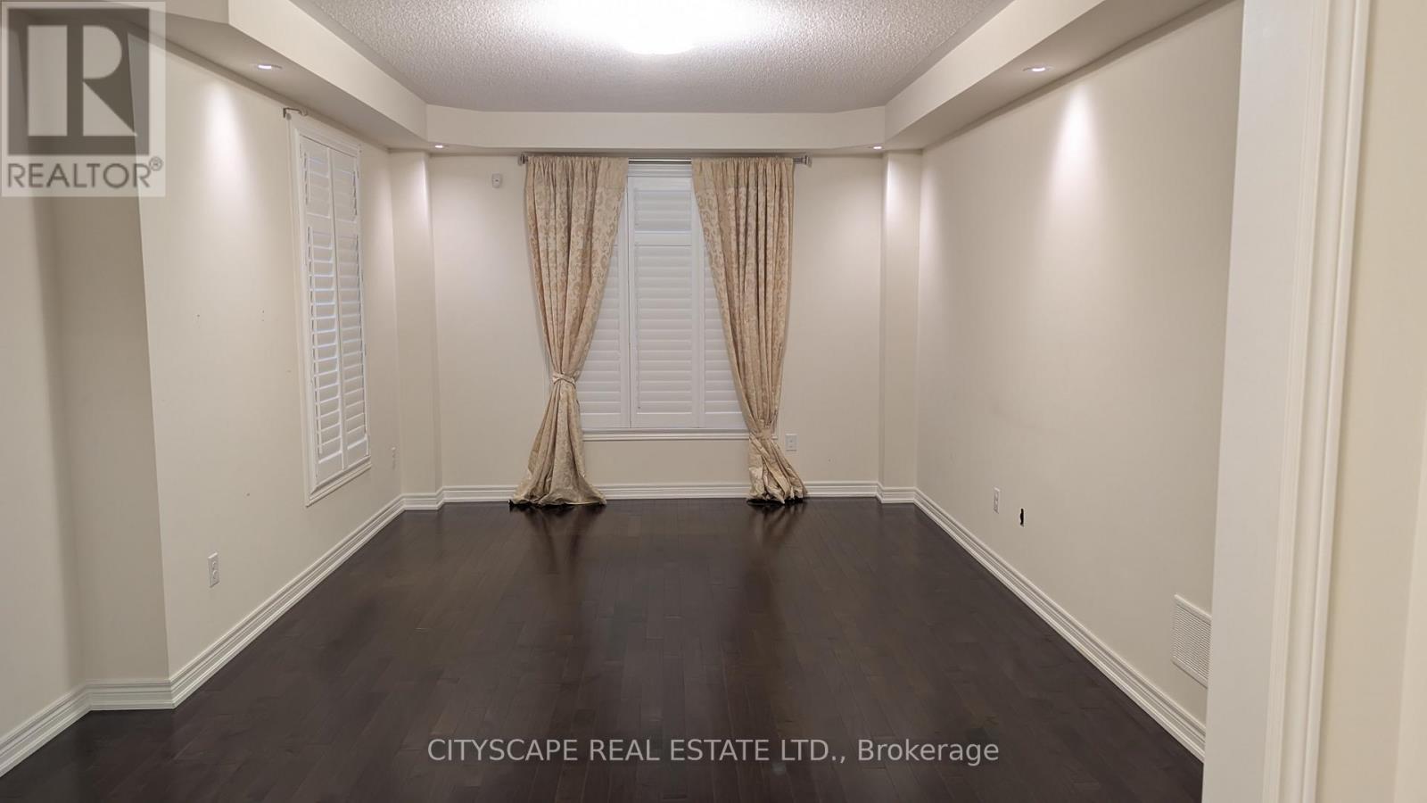 5567 Oscar Peterson Boulevard, Mississauga, Ontario  L5M 0V6 - Photo 5 - W13873058