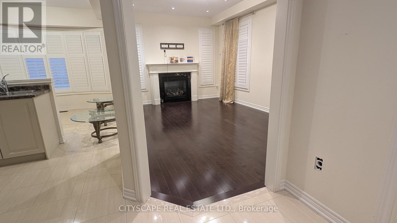5567 Oscar Peterson Boulevard, Mississauga, Ontario  L5M 0V6 - Photo 7 - W13873058