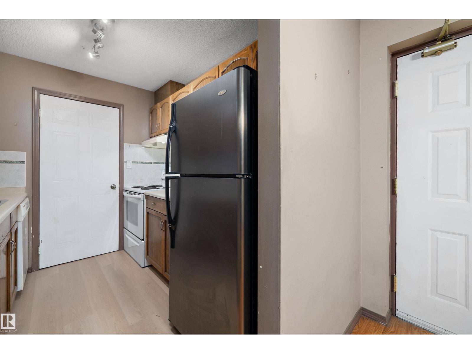 #208 15503 106 ST NW