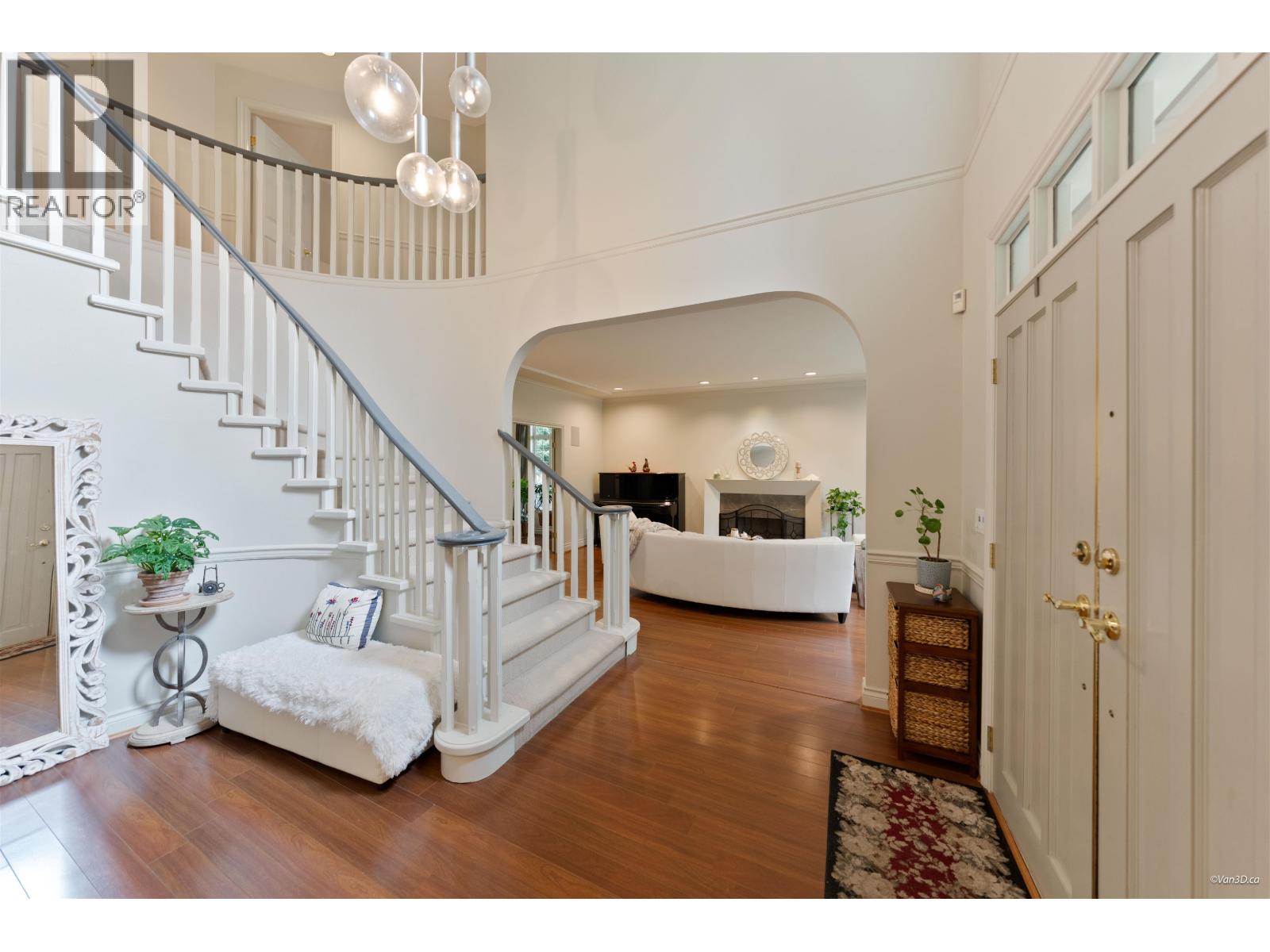 8530 Anglers Place, Vancouver, British Columbia  V6P 6P1 - Photo 3 - R3173125