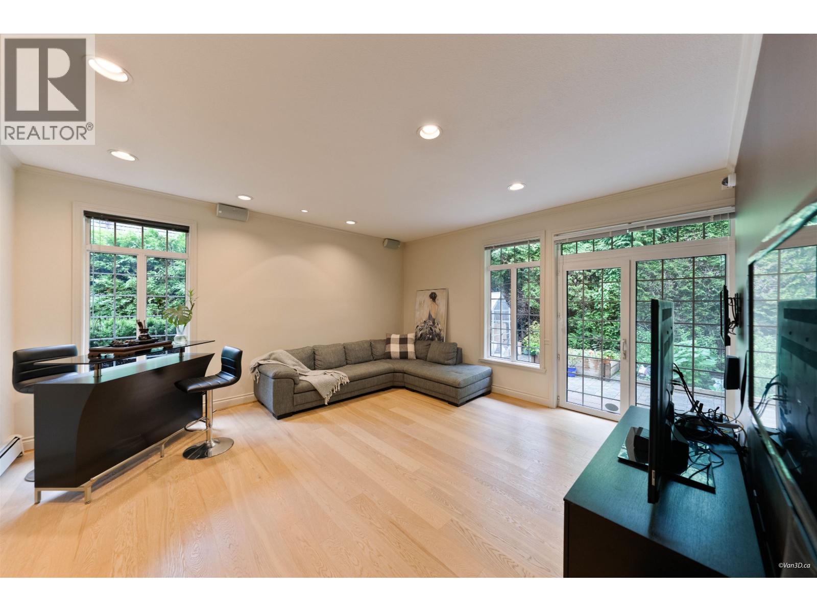 8530 Anglers Place, Vancouver, British Columbia  V6P 6P1 - Photo 12 - R3173125