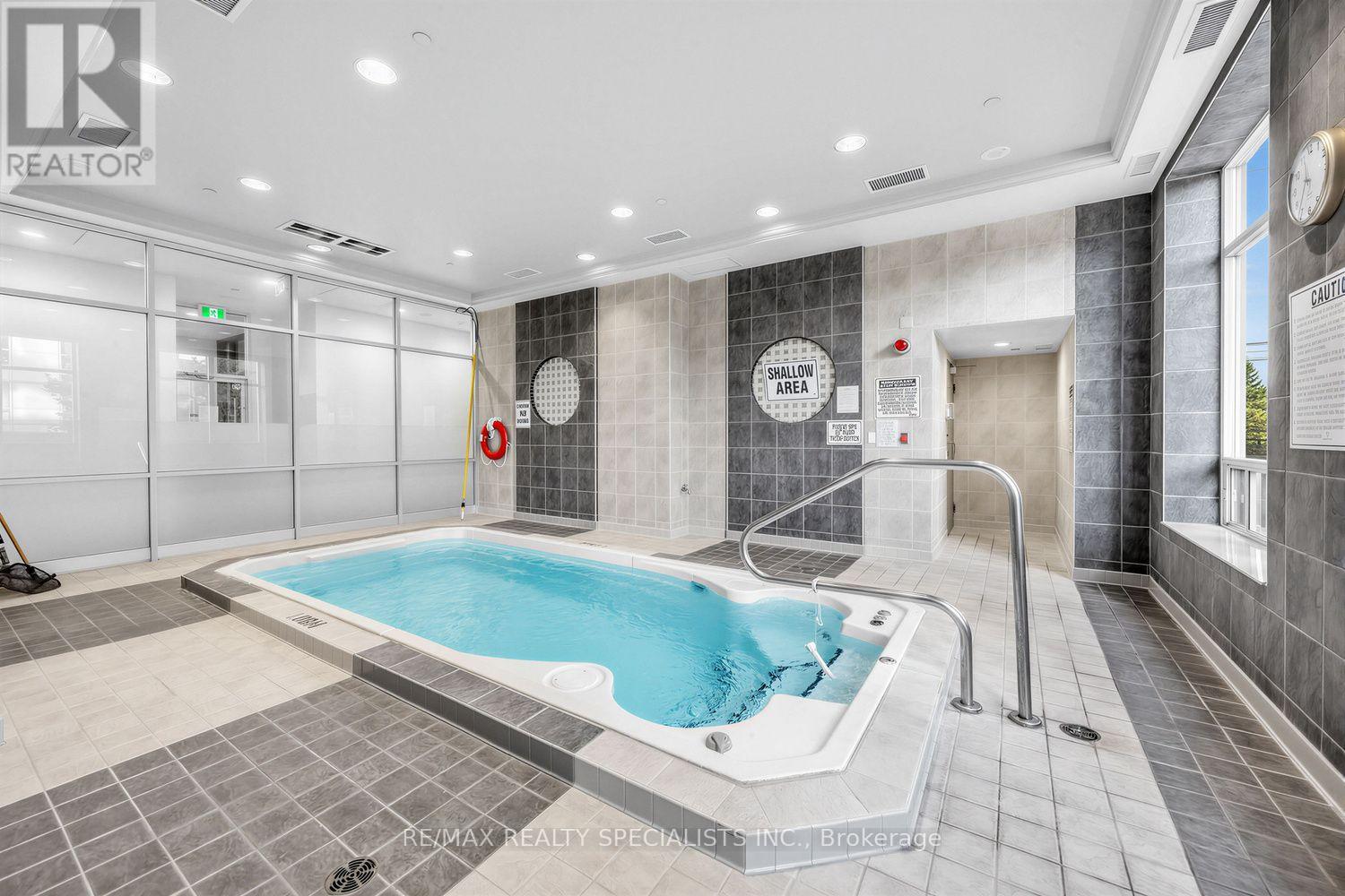 2011 - 55 Strathaven Drive W, Mississauga, Ontario  L5R 4G9 - Photo 29 - W13871224