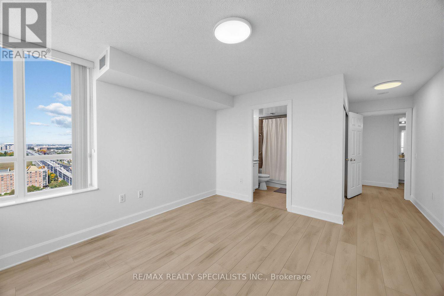2011 - 55 Strathaven Drive W, Mississauga, Ontario  L5R 4G9 - Photo 18 - W13871224