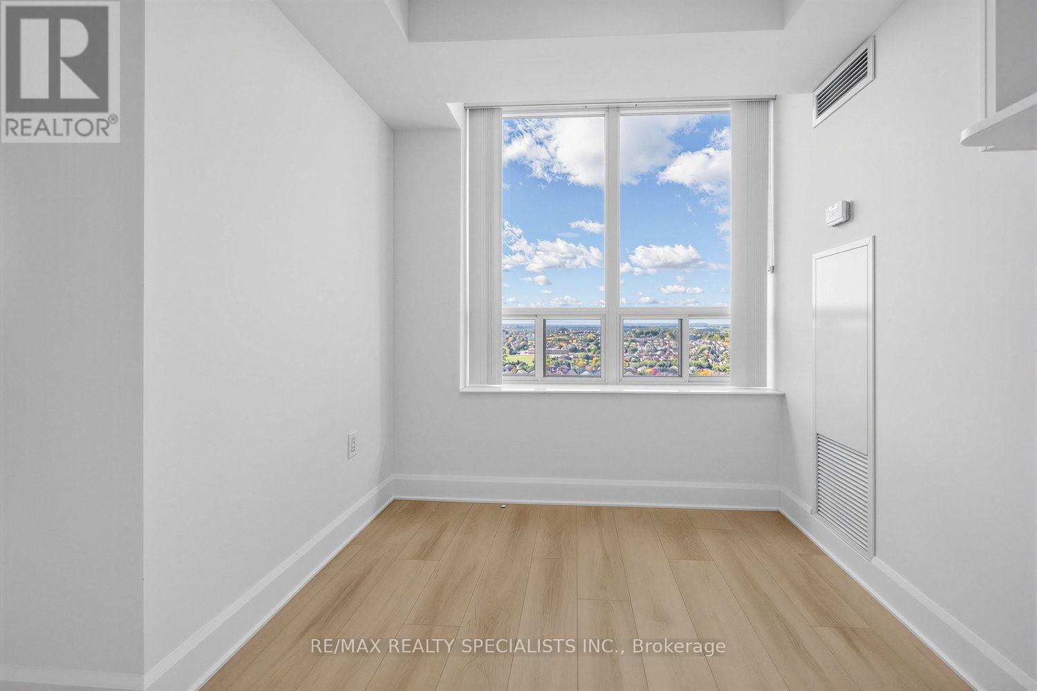 2011 - 55 Strathaven Drive W, Mississauga, Ontario  L5R 4G9 - Photo 14 - W13871224