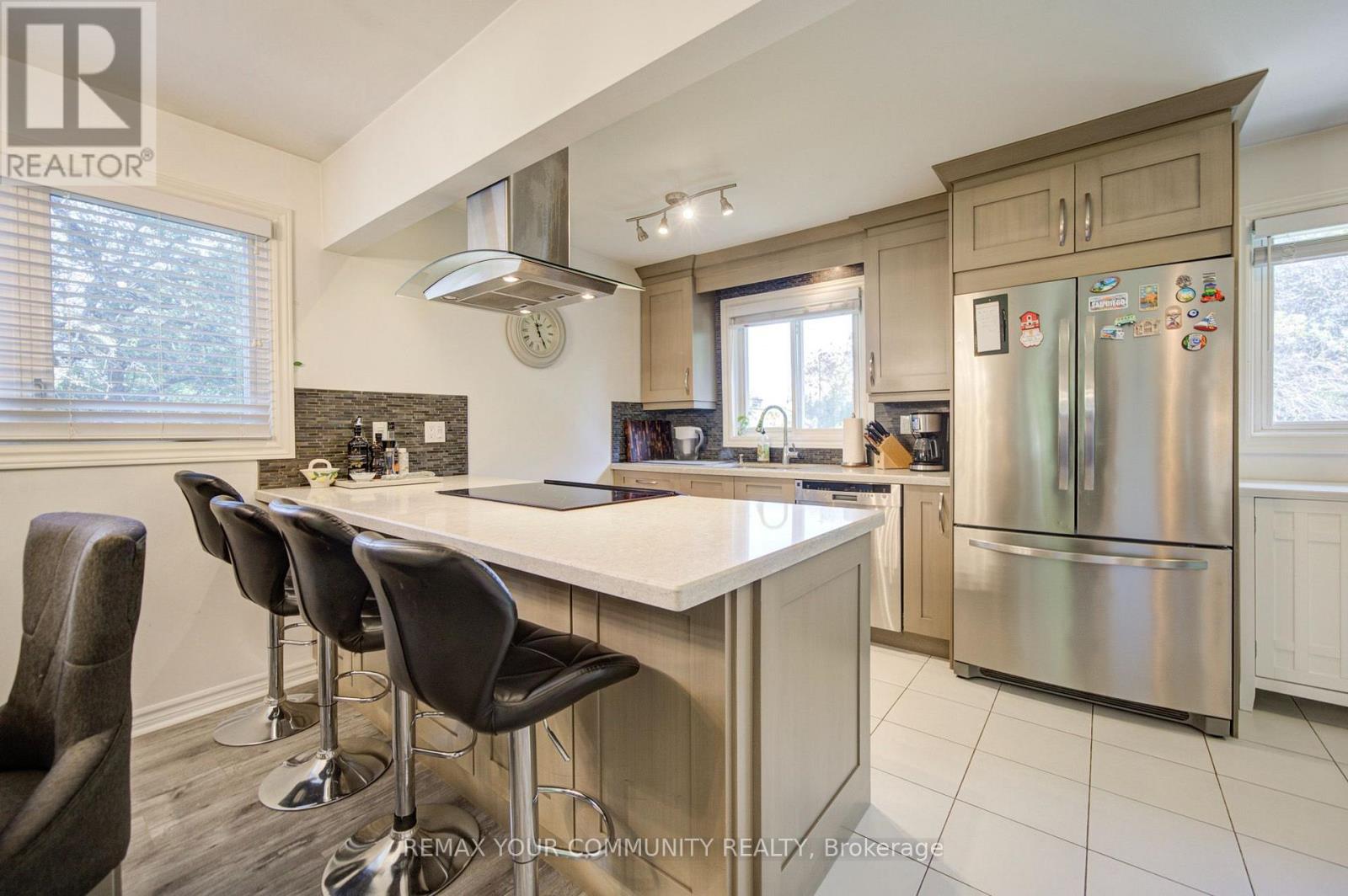 3205 Martins Pine Court, Mississauga, Ontario  L5L 1G2 - Photo 17 - W13870502