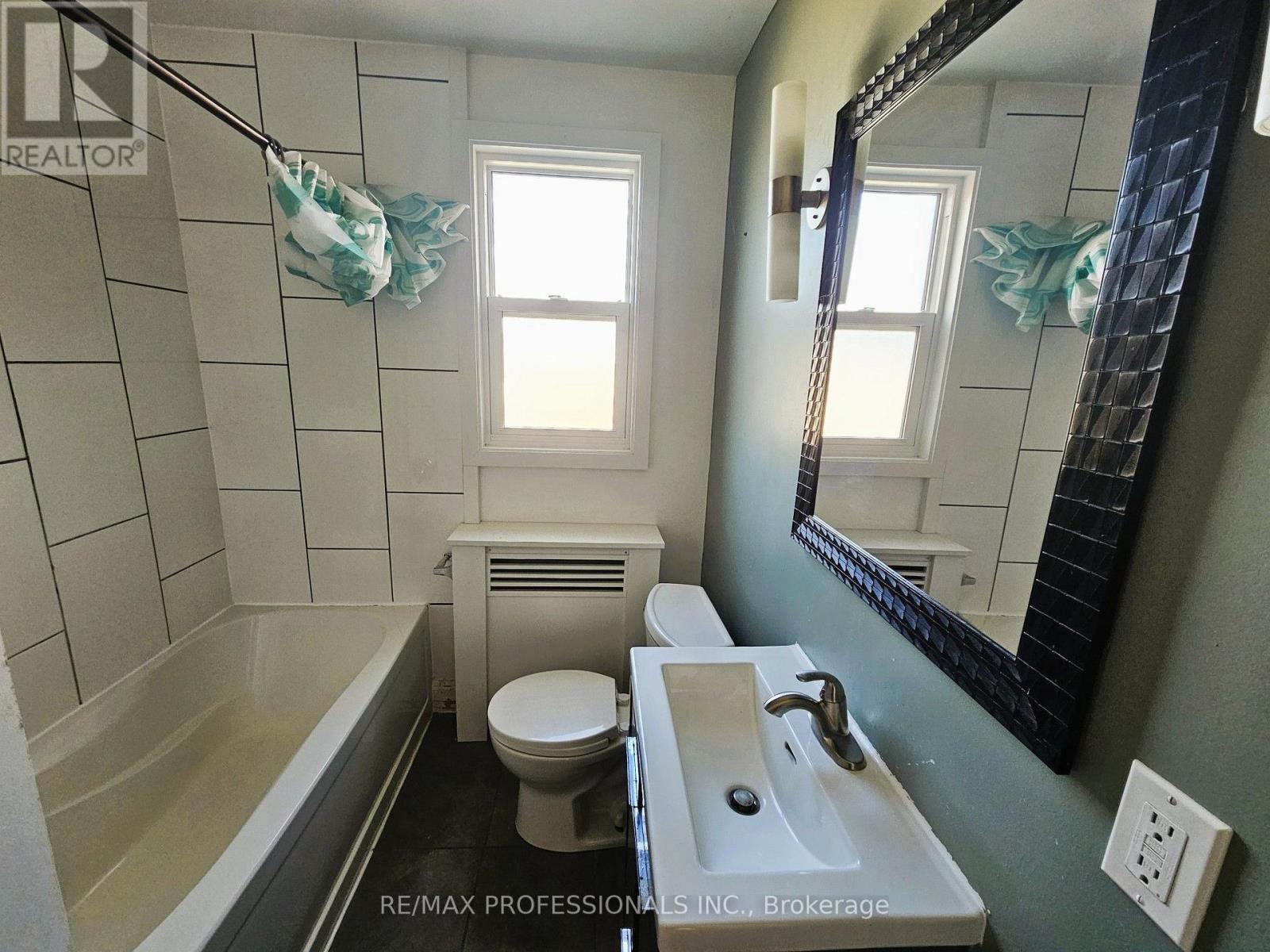 A-Upper - 119 Erb Street E, Waterloo, Ontario  N2J 1M1 - Photo 15 - X13872946