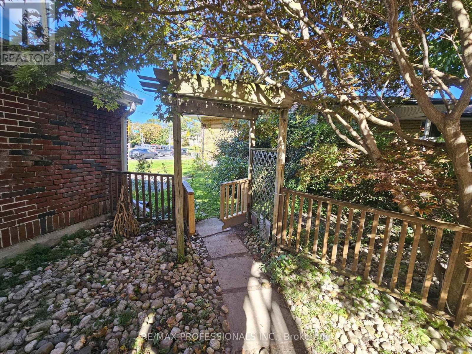 A-Upper - 119 Erb Street E, Waterloo, Ontario  N2J 1M1 - Photo 19 - X13872946