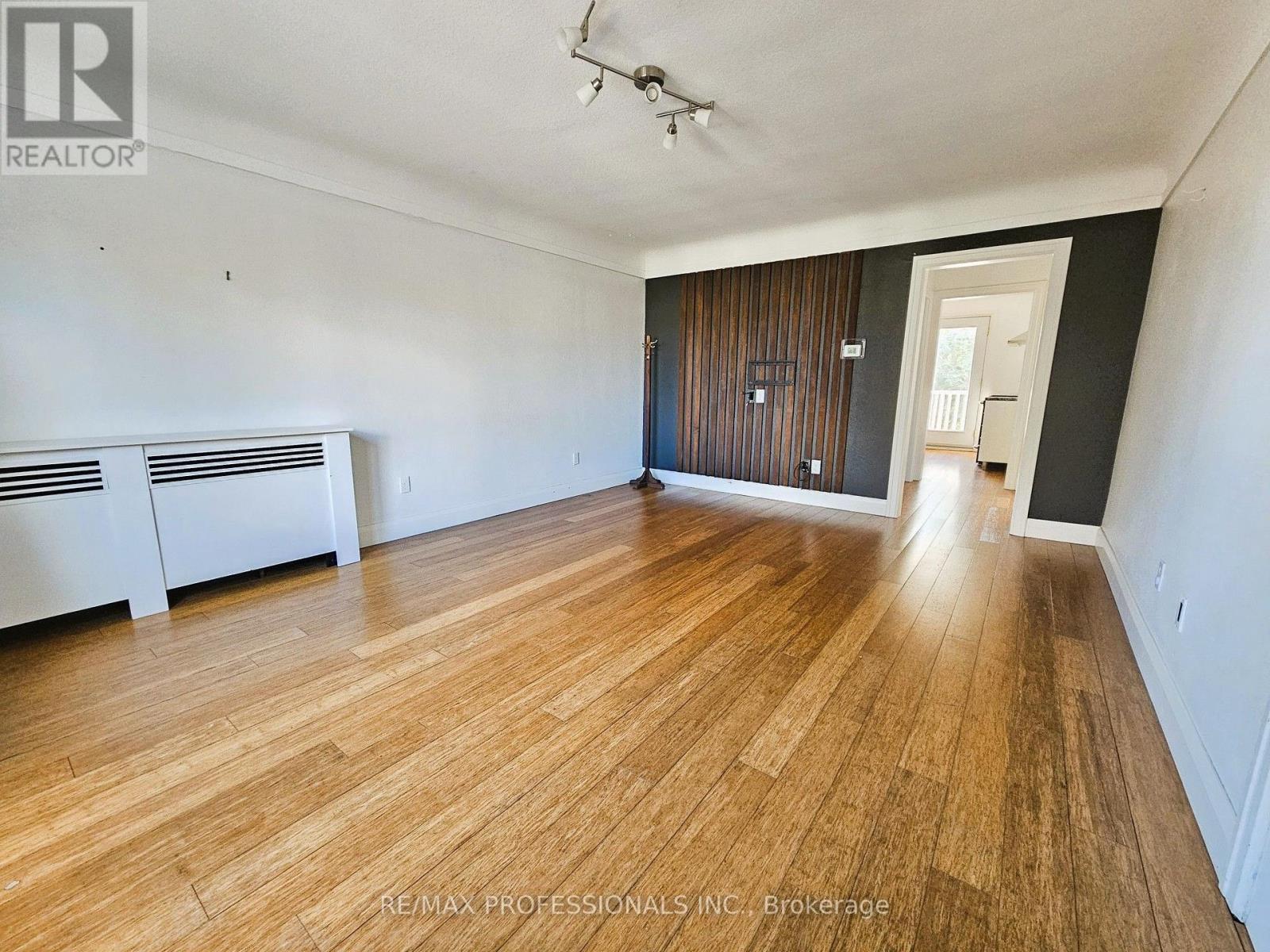 A-Upper - 119 Erb Street E, Waterloo, Ontario  N2J 1M1 - Photo 3 - X13872946