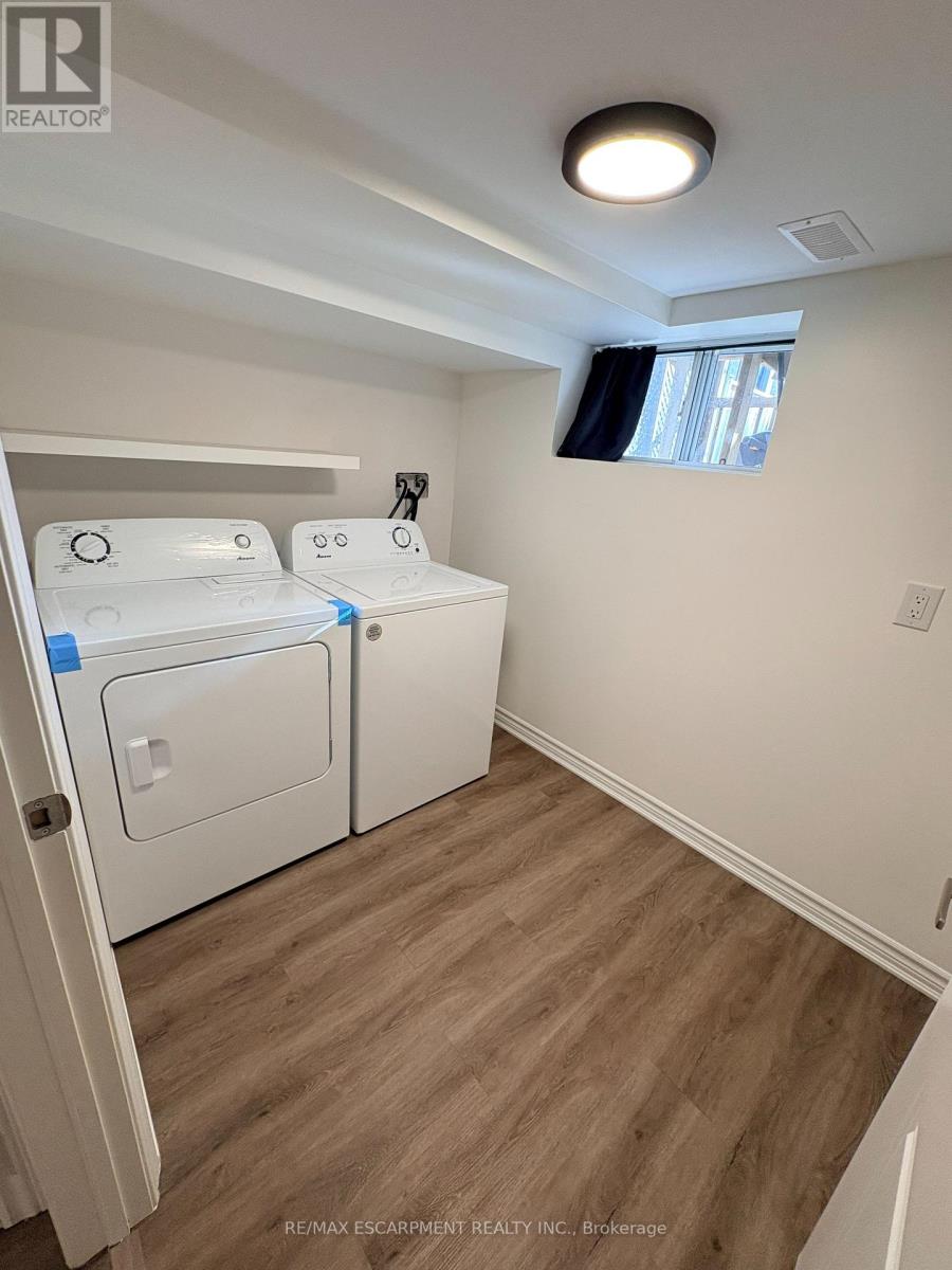Lower - 9 East 33rd Street, Hamilton, Ontario  L8V 3S9 - Photo 10 - X13873070