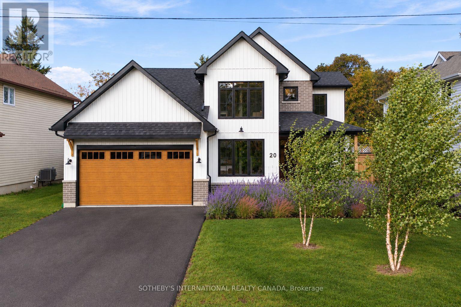 20 HARVEY STREET, Prince Edward County, Ontario