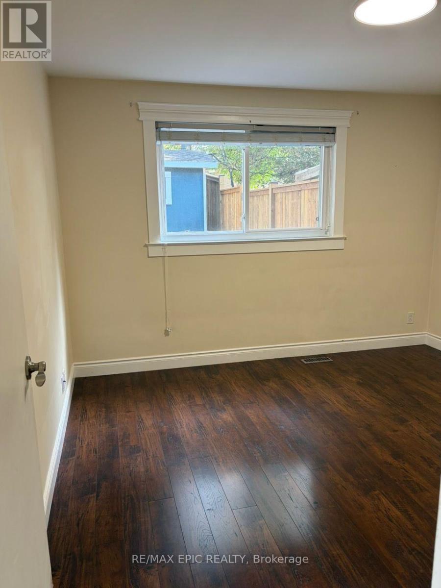 3389 Kelowna Court, Mississauga, Ontario L5C 2E5 - Photo 21 - W13782072