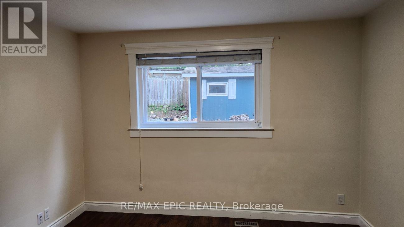 3389 Kelowna Court, Mississauga, Ontario L5C 2E5 - Photo 12 - W13782072