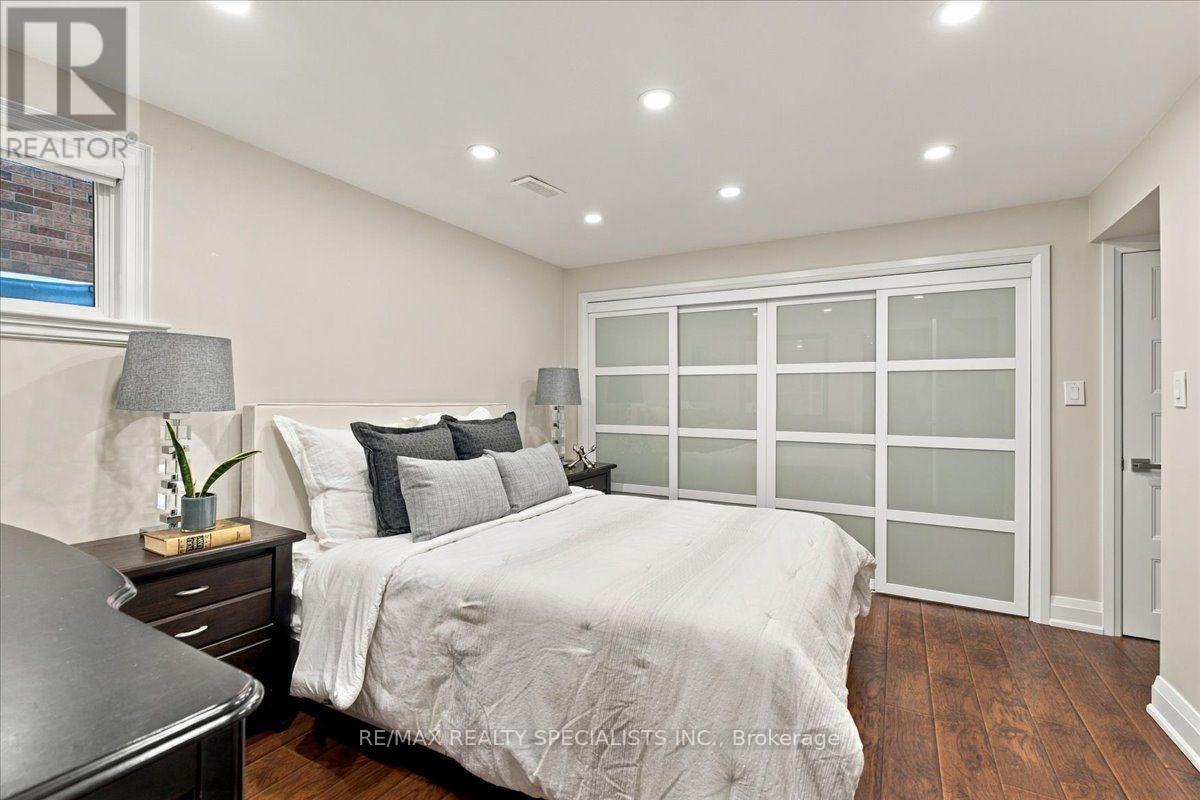 1131 Highgate Place, Mississauga, Ontario  L4W 3H3 - Photo 36 - W13872558