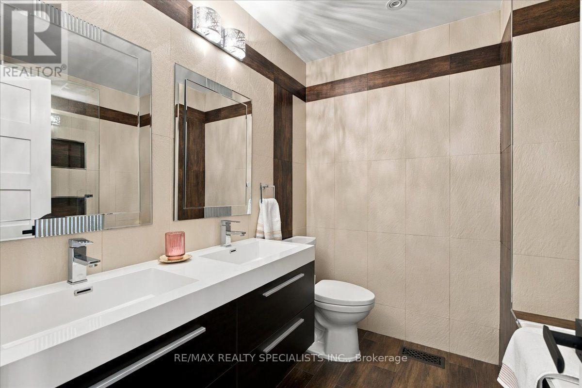1131 Highgate Place, Mississauga, Ontario  L4W 3H3 - Photo 32 - W13872558