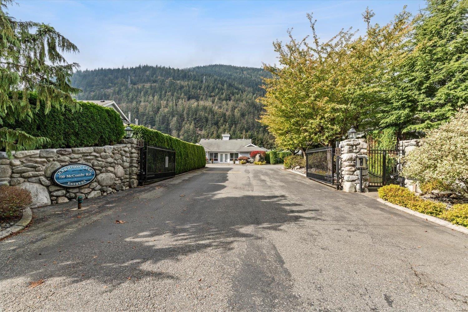 34 730 Mccombs Drive, Harrison Hot Springs, Harrison Hot Springs, British Columbia  V0M 1K0 - Photo 37 - R3172817