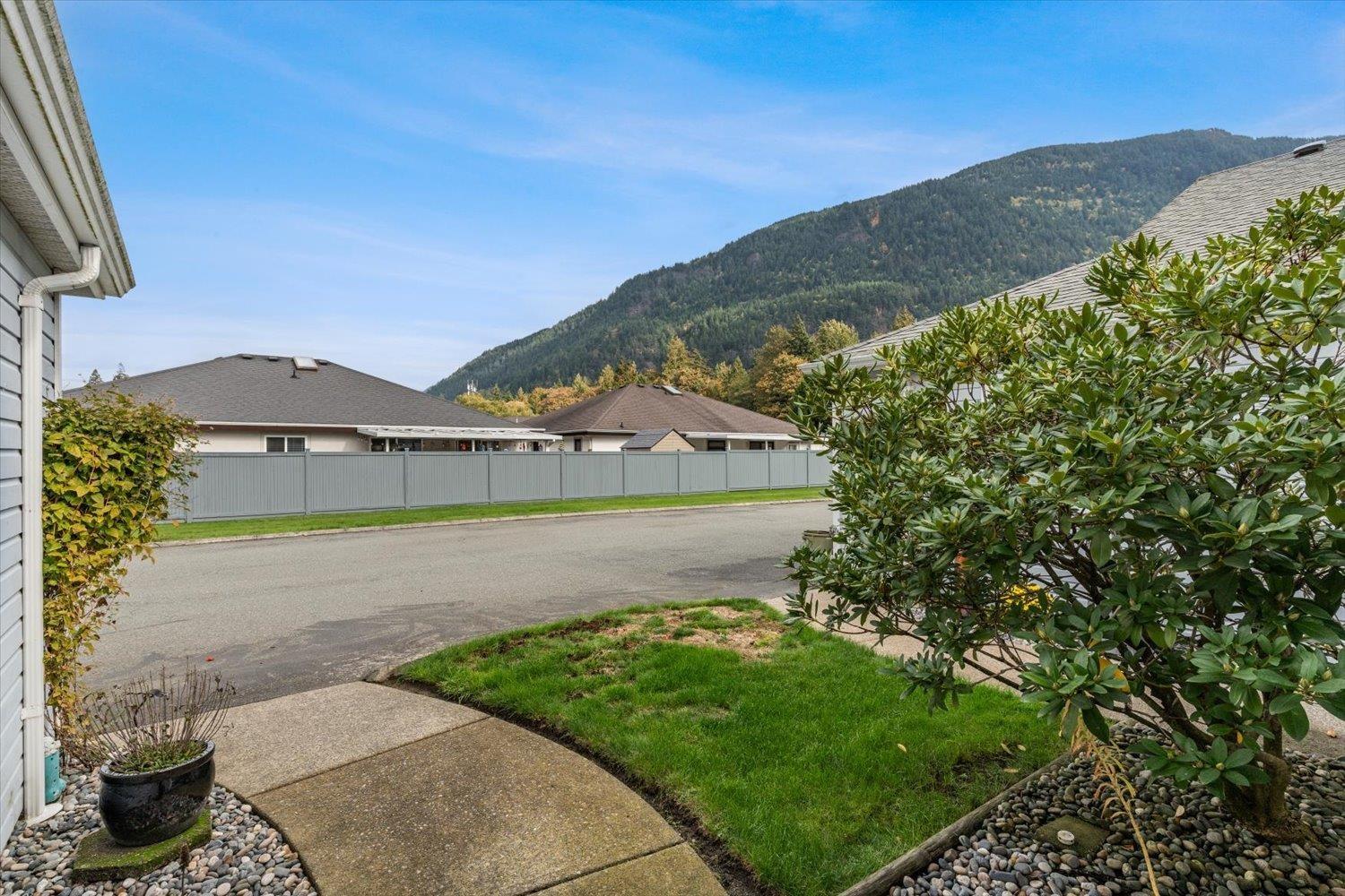 34 730 Mccombs Drive, Harrison Hot Springs, Harrison Hot Springs, British Columbia  V0M 1K0 - Photo 34 - R3172817