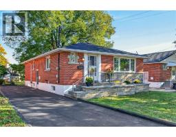 19 WELBOURN Drive, Hamilton, Ontario