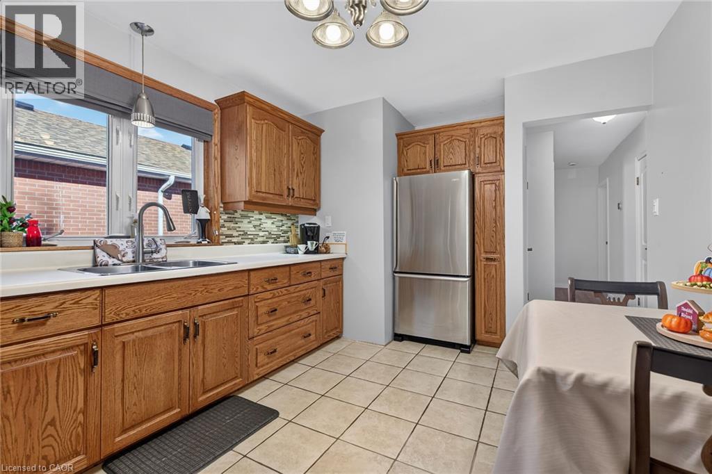 19 Welbourn Drive, Hamilton, Ontario  L9A 3N1 - Photo 12 - 40869762